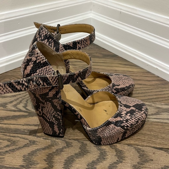 Nine West snakeskin heels - Picture 2 of 4